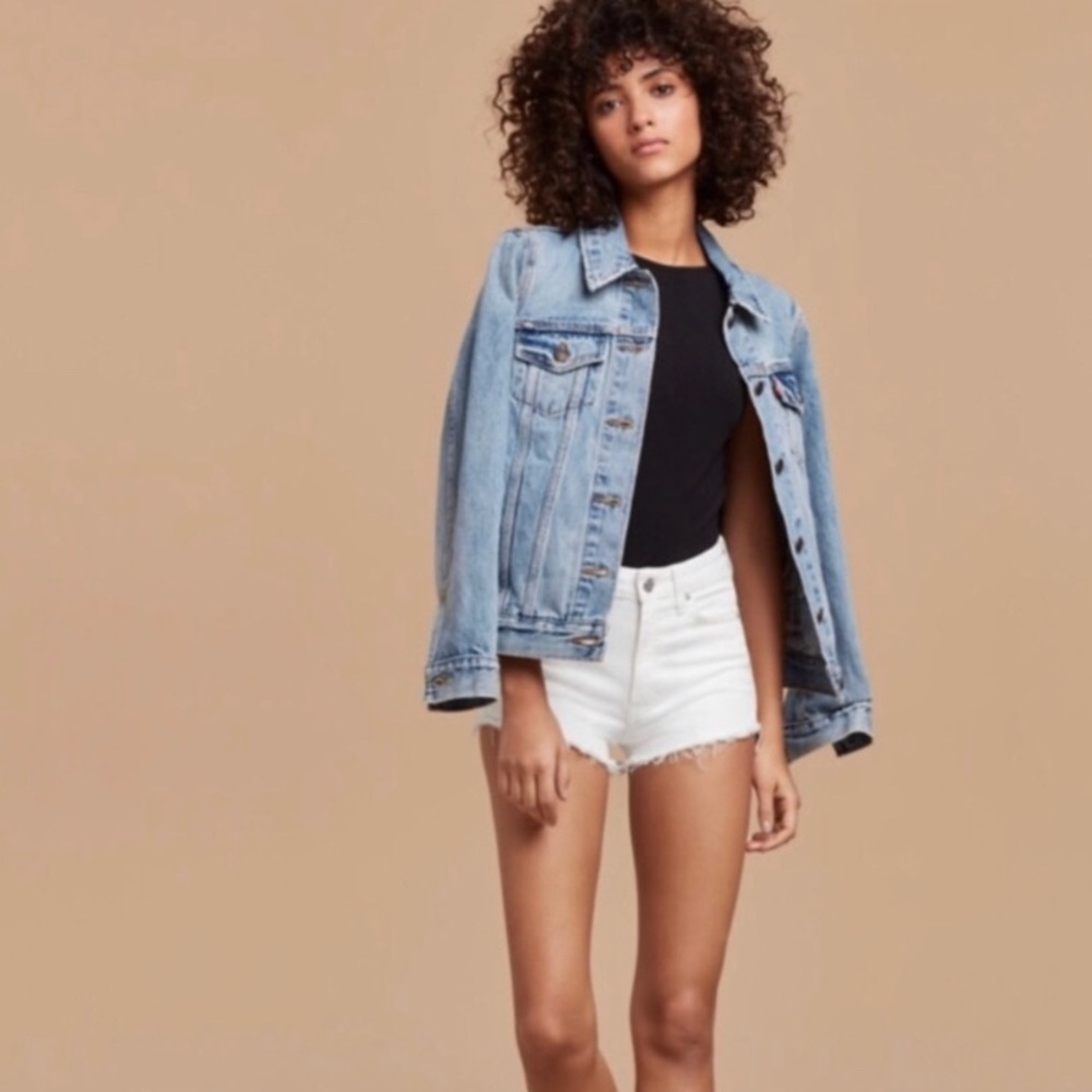 ARITZIA/TALULA "OKINAWA" WHITE Jean Short Sz26